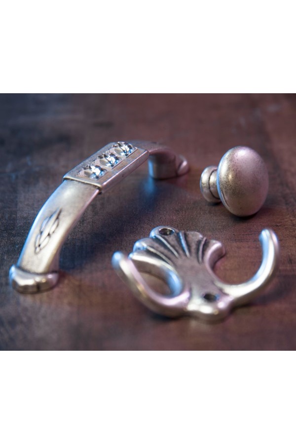 Крючок мебельный двухрожковый старое серебро 15.722.00.16 Brass