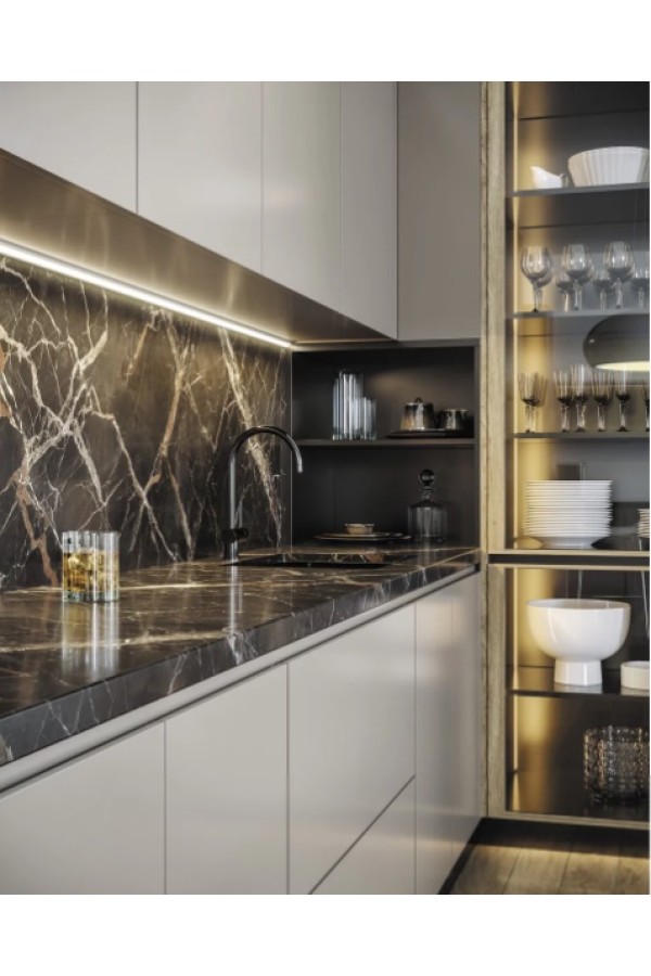 светильник CORNER Universal, 3300мм, 33Вт, 12В, кабель 2м, неро/348.00.3300NB