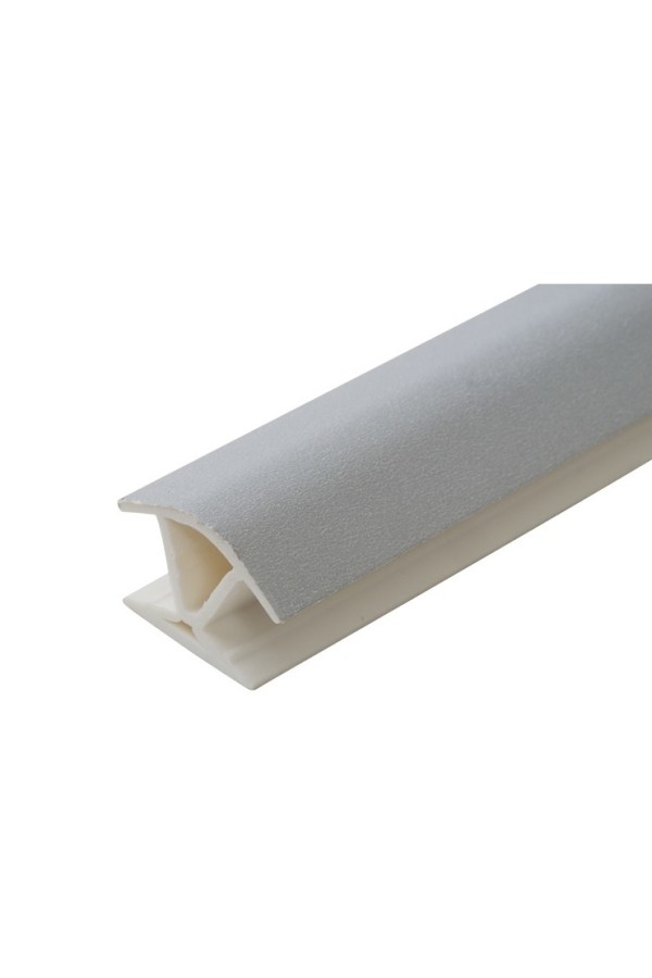 Угол 135гр для цоколя h=100мм алюминий гладкий