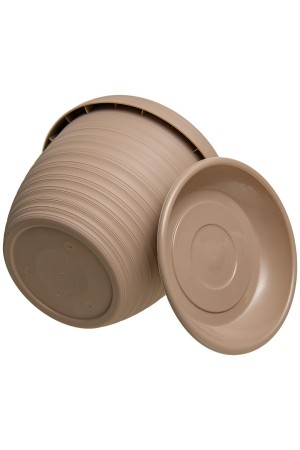 Пластиковый горшок 