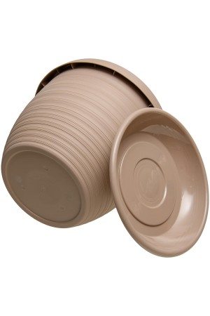 Пластиковый горшок 