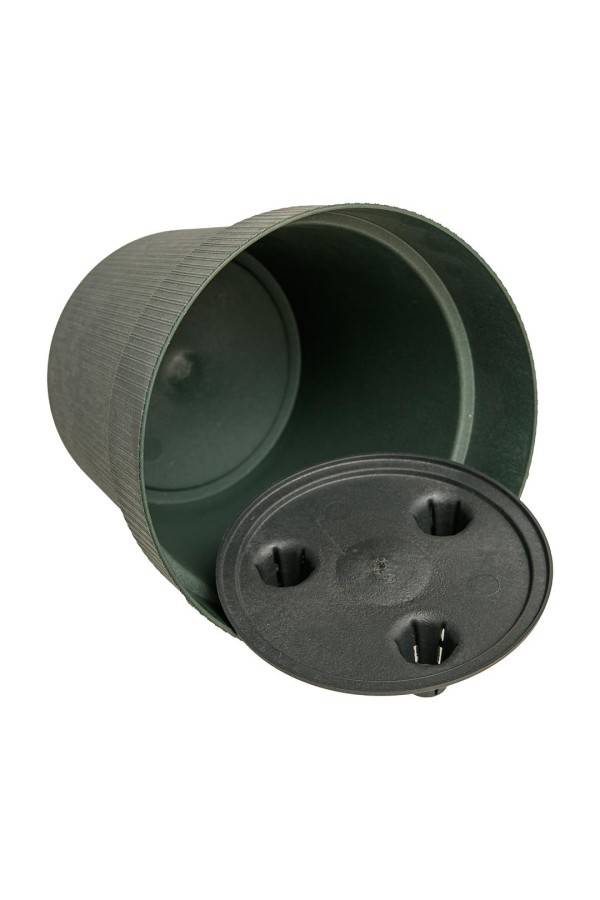 Пластиковый горшок со вставкой 