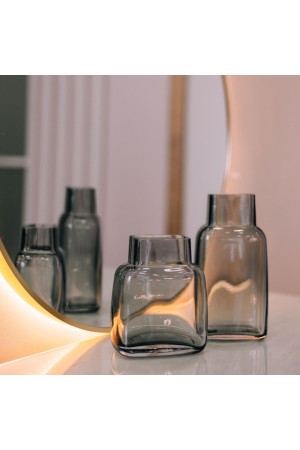 Декоративная ваза из стекла, Д105 Ш75 В205, серый