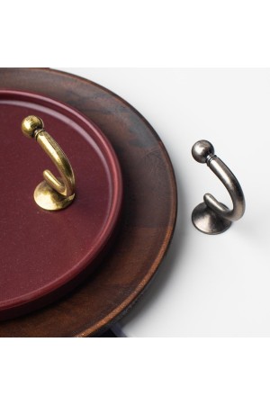 Крючок мебельный однорожковый, черненый старинный цинк