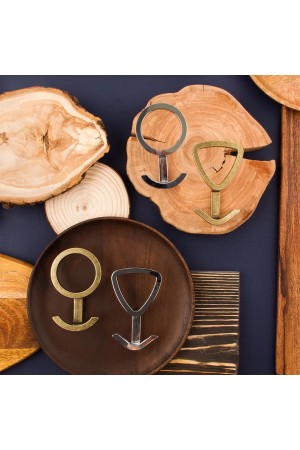 Крючок мебельный трехрожковый, оксидированная бронза