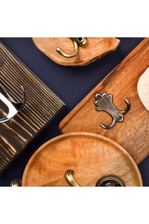 Крючок мебельный двухрожковый, черненый старинный цинк