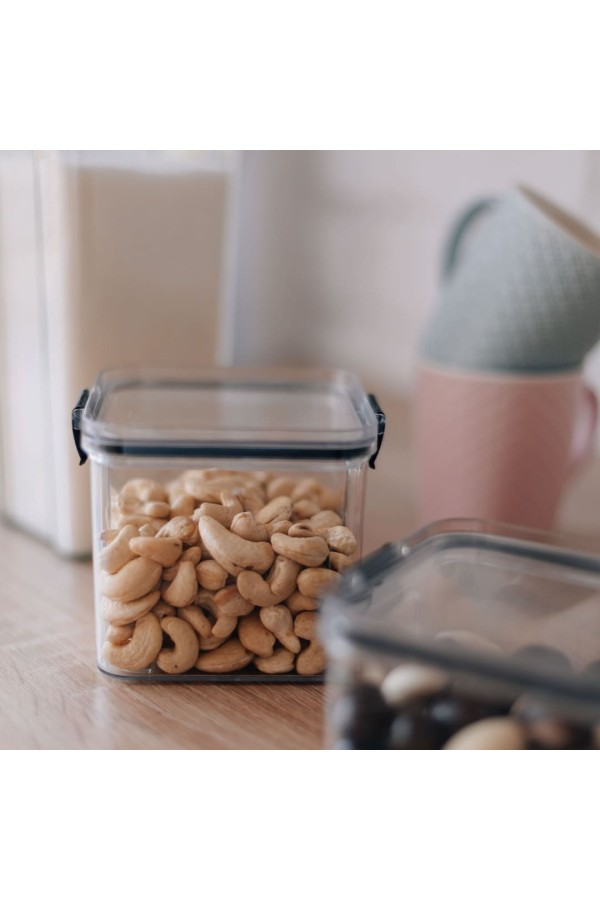 Контейнер с крышкой 