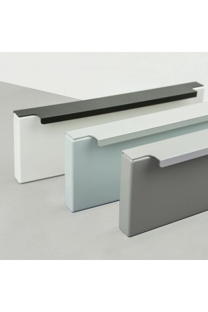 Ручка торцевая,  600 мм (фасад 18 мм),  хром RT-001-600