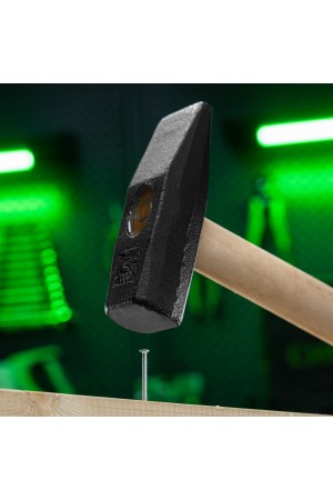 Молоток слесарный 1000 г, квадратный боек, деревянная рукоятка Сибртех