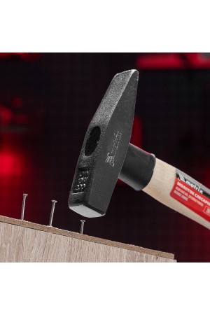 Молоток слесарный, 200 г, квадратный боек, деревянная рукоятка Matrix