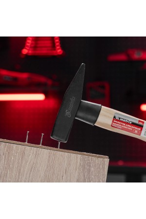 Молоток слесарный, 300 г, квадратный боек, деревянная рукоятка Matrix