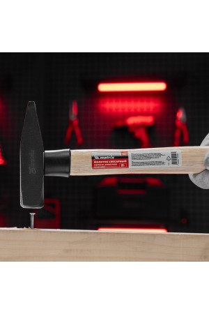 Молоток слесарный, 500 г, квадратный боек, деревянная рукоятка Matrix
