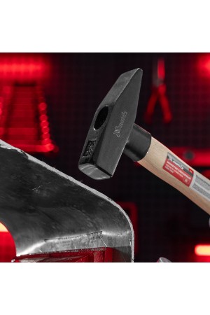 Молоток слесарный, 600 г, квадратный боек, деревянная рукоятка Matrix