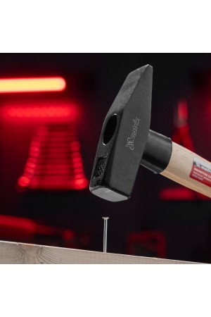 Молоток слесарный, 600 г, квадратный боек, деревянная рукоятка Matrix