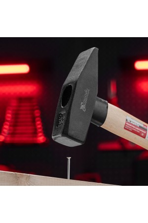 Молоток слесарный, 1000 г, квадратный боек, деревянная рукоятка Matrix