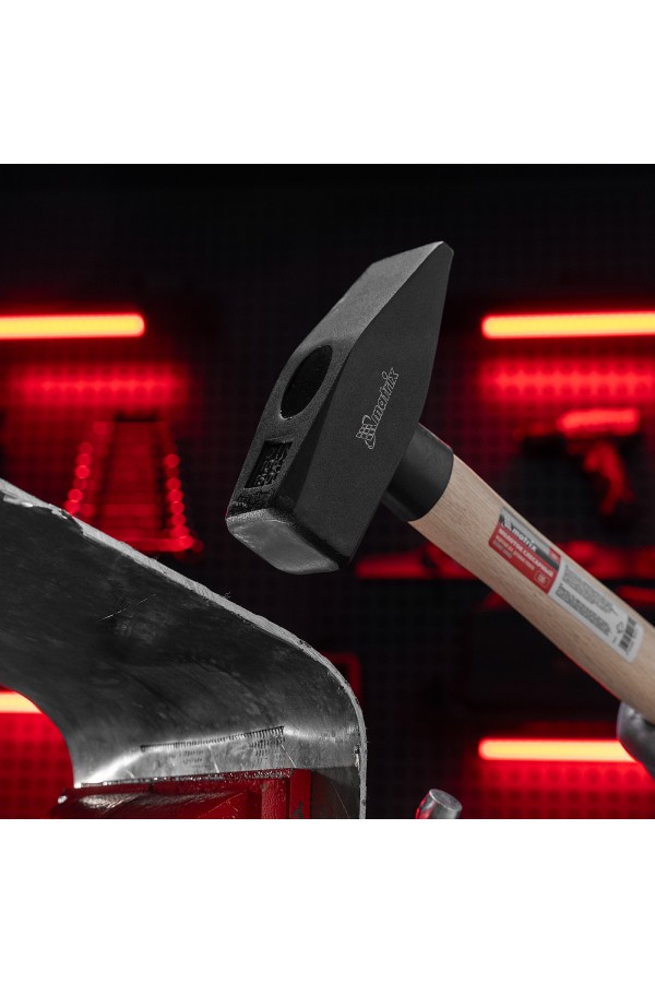 Молоток слесарный, 1500 г, квадратный боек, деревянная рукоятка Matrix