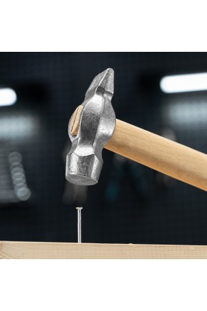 Молоток слесарный, 400 г, круглый боек, деревянная рукоятка Россия