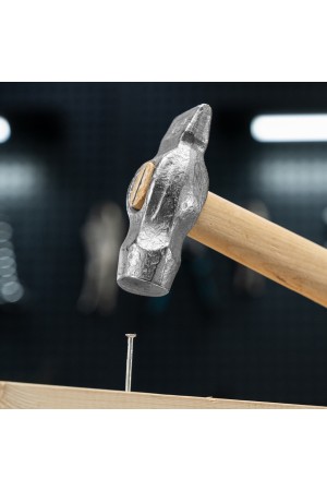 Молоток слесарный, 500 г, круглый боек, деревянная рукоятка Россия