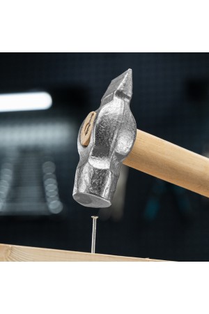 Молоток слесарный, 600 г, круглый боек, деревянная рукоятка Россия