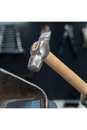 Молоток слесарный, 600 г, круглый боек, деревянная рукоятка Россия