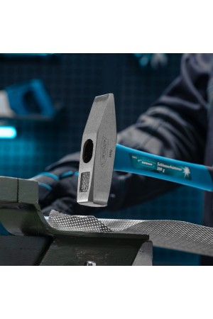 Молоток слесарный, 300 г, квадратный боек, фибергласовая обрезиненная рукоятка Gross