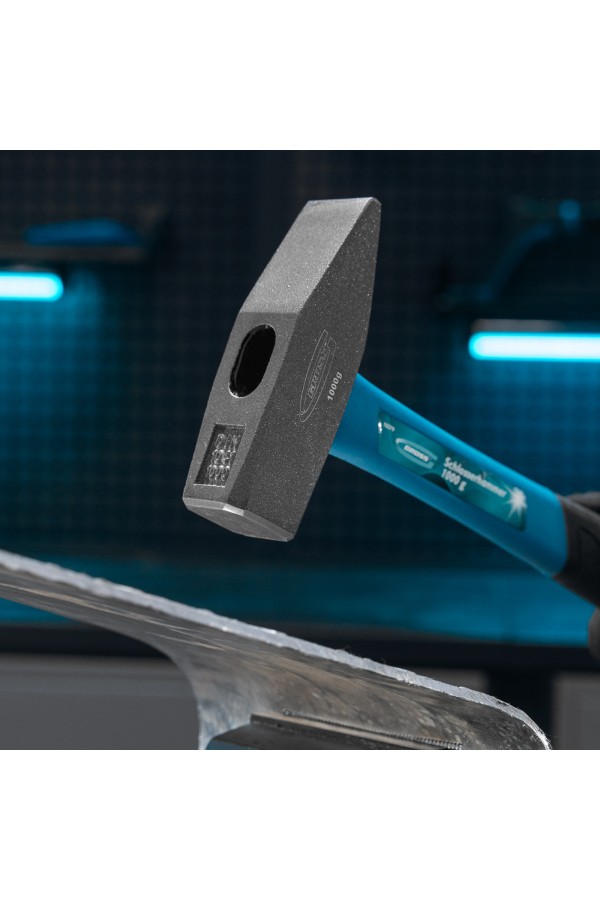 Молоток слесарный, 1000 г, квадратный боек, фибергласовая обрезиненная рукоятка Gross