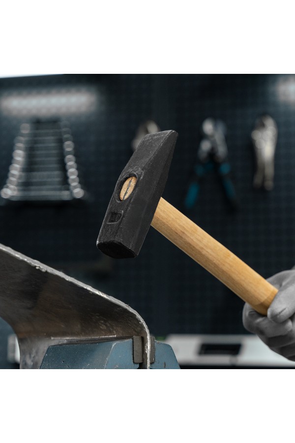 Молоток слесарный, 1000 г, квадратный боек, деревянная рукоятка
