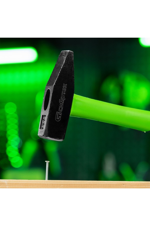 Молоток слесарный, 800 г, фибергласовая обрезиненная рукоятка Сибртех