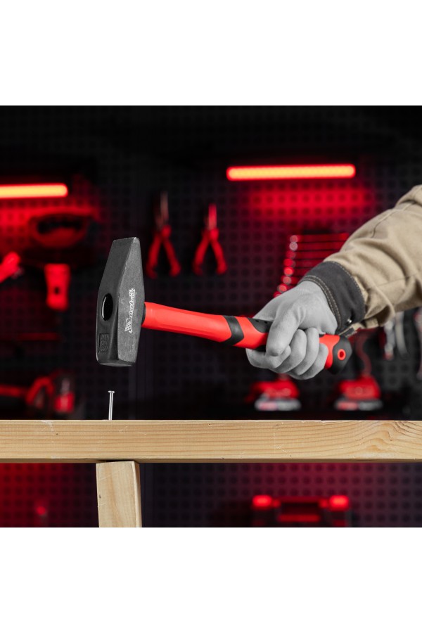 Молоток слесарный, 1000 г, фибергласовая обрезиненная рукоятка Matrix