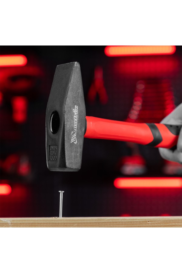 Молоток слесарный, 1000 г, фибергласовая обрезиненная рукоятка Matrix