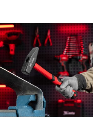 Молоток слесарный, 1000 г, фибергласовая обрезиненная рукоятка Matrix