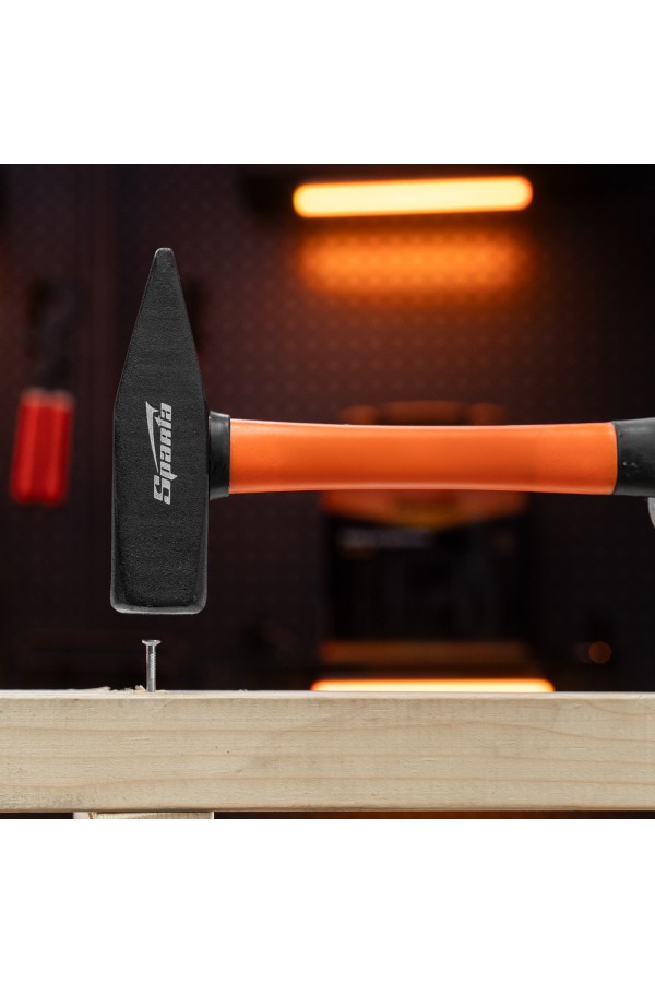 Молоток слесарный, 700 г, фибергласовая обрезиненная рукоятка Sparta