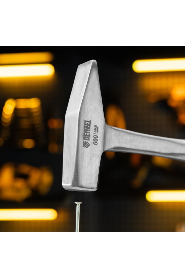 Молоток слесарный 600 г, цельнометаллический, двухкомпонентная рукоятка Denzel