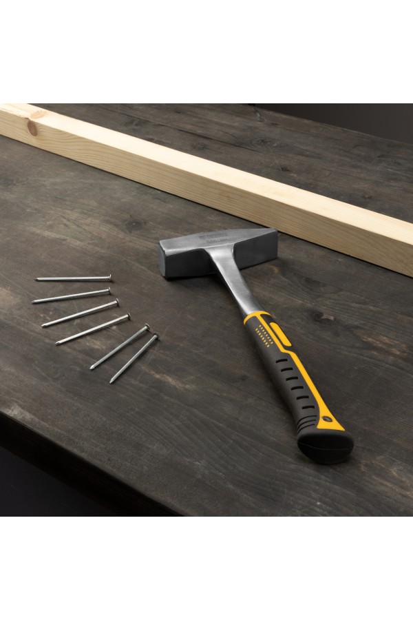 Молоток слесарный 800 г, цельнометаллический, двухкомпонентная рукоятка Denzel