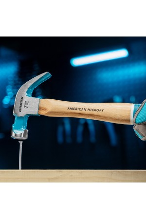 Молоток-гвоздодер, 200 г, угол 45, магнит, обрезиненная рукоятка American hickory GROSS