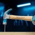 Молоток-гвоздодер, 200 г, угол 45, магнит, обрезиненная рукоятка American hickory GROSS