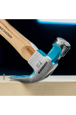 Молоток-гвоздодер, 200 г, угол 45, магнит, обрезиненная рукоятка American hickory GROSS