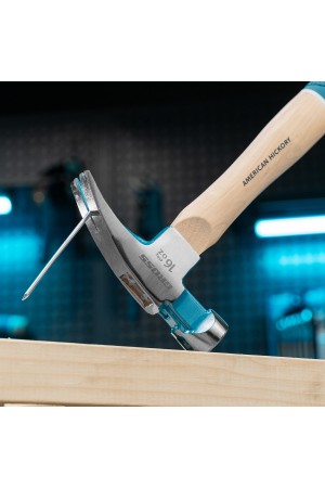 Молоток-гвоздодер, 450 г, угол 75, магнит, обрезиненная рукоятка American hickory GROSS