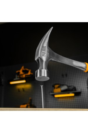 Молоток-гвоздодер 560 г, цельнометаллический, двухкомпонентная рукоятка Denzel