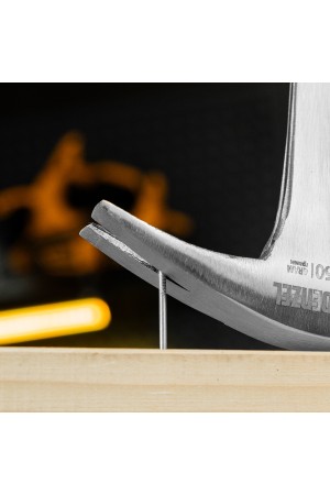 Молоток-гвоздодер 560 г, цельнометаллический, двухкомпонентная рукоятка Denzel