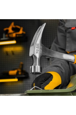 Молоток-гвоздодер 560 г, цельнометаллический, двухкомпонентная рукоятка Denzel