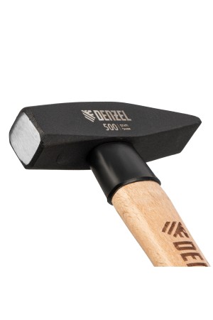 Молоток слесарный, 500 г, кованый квадратный боек, буковая рукоятка Denzel