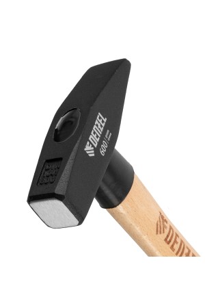 Молоток слесарный, 600 г, кованый квадратный боек, буковая рукоятка Denzel