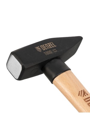 Молоток слесарный, 1000 г, кованый квадратный боек, буковая рукоятка Denzel