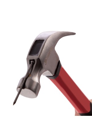 Молоток-гвоздодер, 450 г, боек c магнитом, фибергласовая обрезиненная рукоятка Matrix