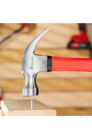 Молоток-гвоздодер optimal, 450 г, боек c магнитом, фибергласовая обрезиненная рукоятка Matrix