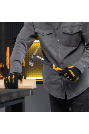 Молоток строительный 450 г, цельнокованый,боек с магнитом, двухкомп. обрезин. рук-ка Denzel