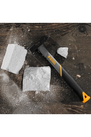 Молоток слесарный, 200 г, кованый, фибергласовая рукоятка c TPR покрытием Denzel