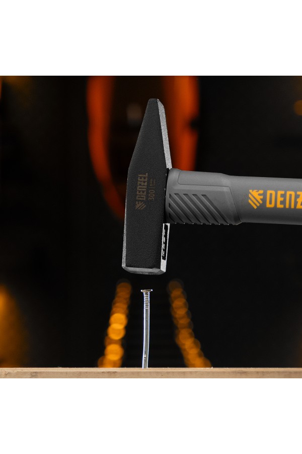 Молоток слесарный, 300 г, кованый, фибергласовая рукоятка c TPR покрытием Denzel