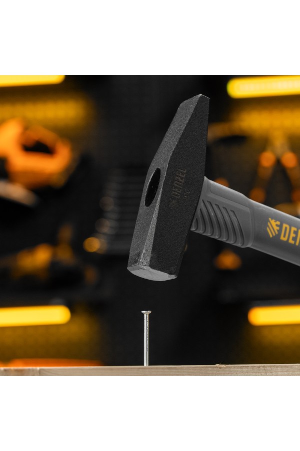 Молоток слесарный, 400 г, кованый, фибергласовая рукоятка c TPR покрытием Denzel